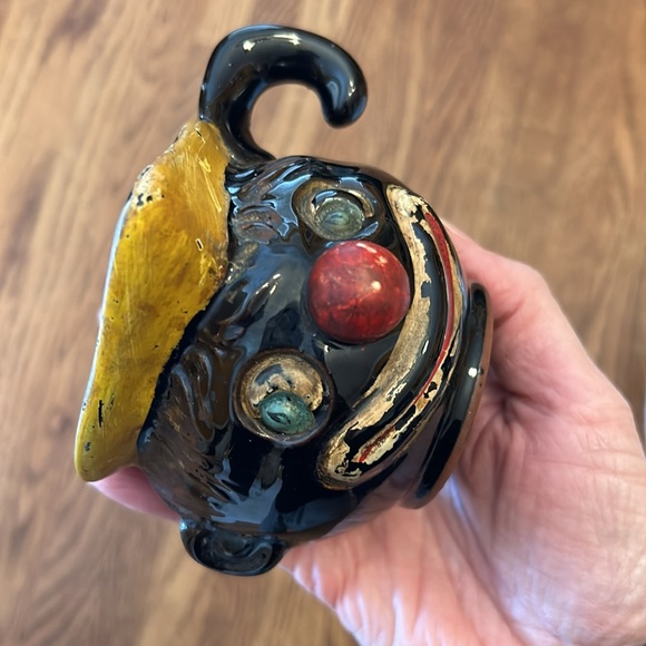 Vintage Thames Black Clown Redware Mini Creamer - Picture 5 of 7